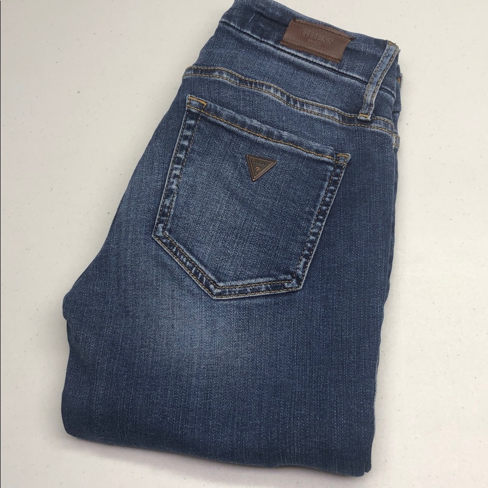 GUESS POWER CURVY SKINNY JEANS 26x29 ⭐️